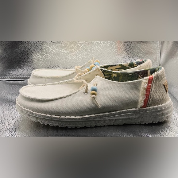 Hey Dude Women's Light Tan Shoes, Wendy Style, size 7 - Picture 6 of 11